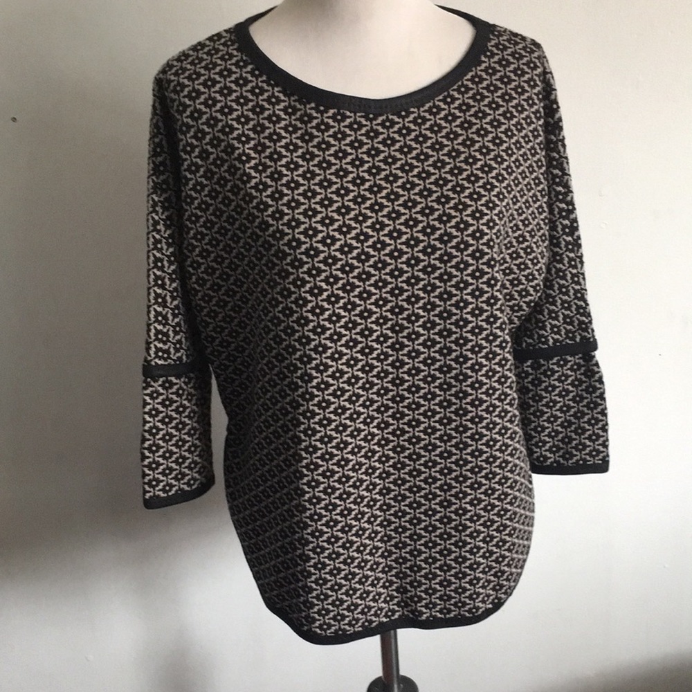 Max Studio Oversized Coquille Textured Top: Size Small
